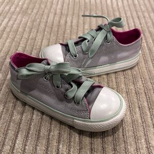 Converse Kids Sneakers in Gray and Pink